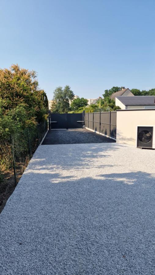 Le Patio : Studio Avec Exterieur Saint-Barthélemy-d’Anjou Kültér fotó
